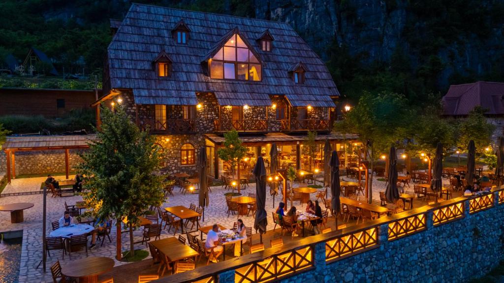 Hotel Alpet